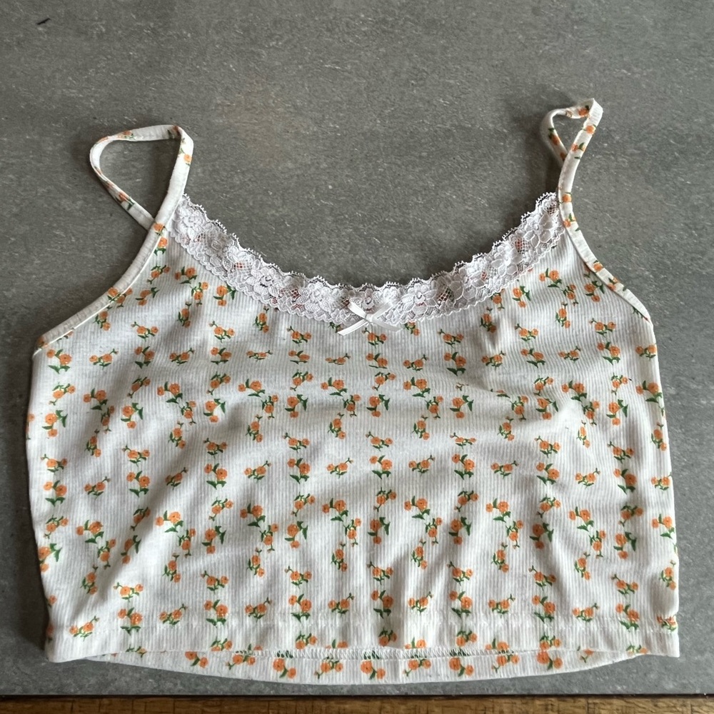 🌸white spring floral tank🌸